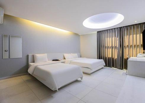 G Tourist Hotel Wolmido 仁川 外观 照片