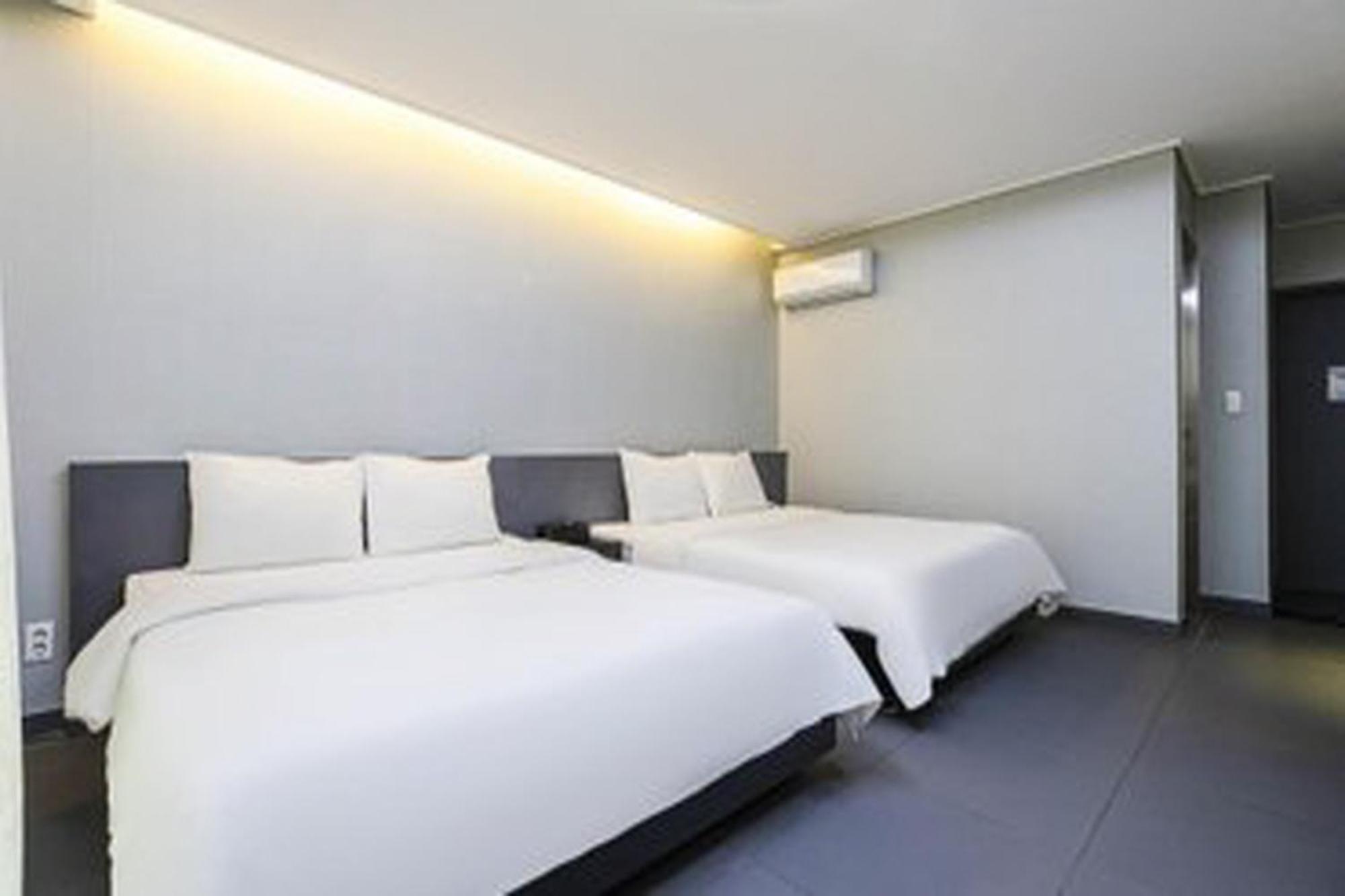 G Tourist Hotel Wolmido 仁川 外观 照片