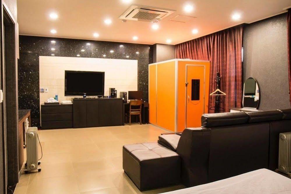 G Tourist Hotel Wolmido 仁川 外观 照片