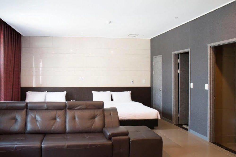 G Tourist Hotel Wolmido 仁川 外观 照片