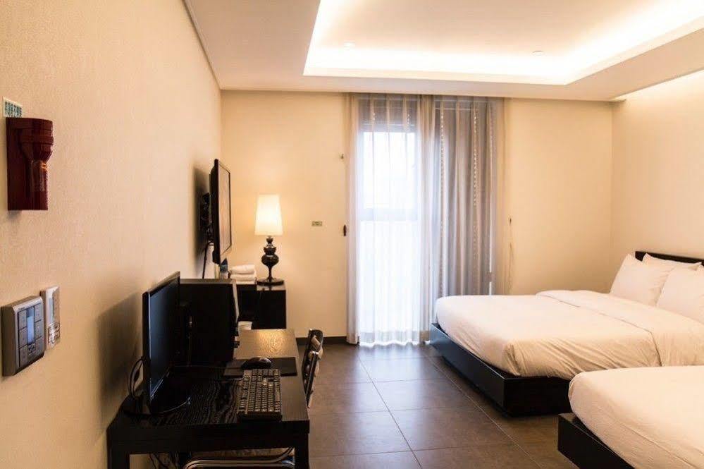 G Tourist Hotel Wolmido 仁川 外观 照片