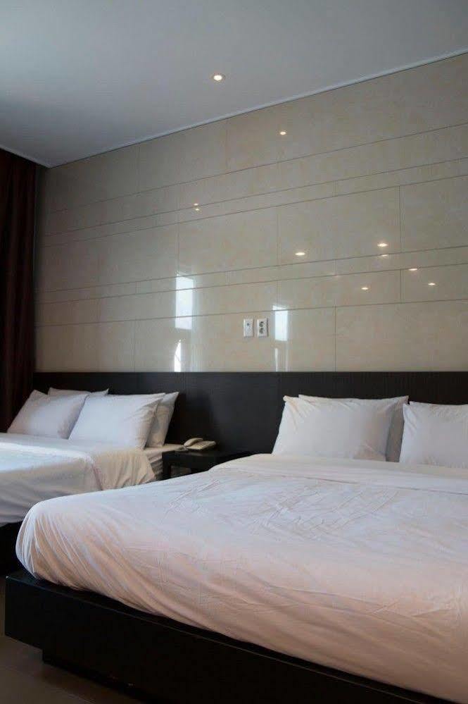 G Tourist Hotel Wolmido 仁川 外观 照片